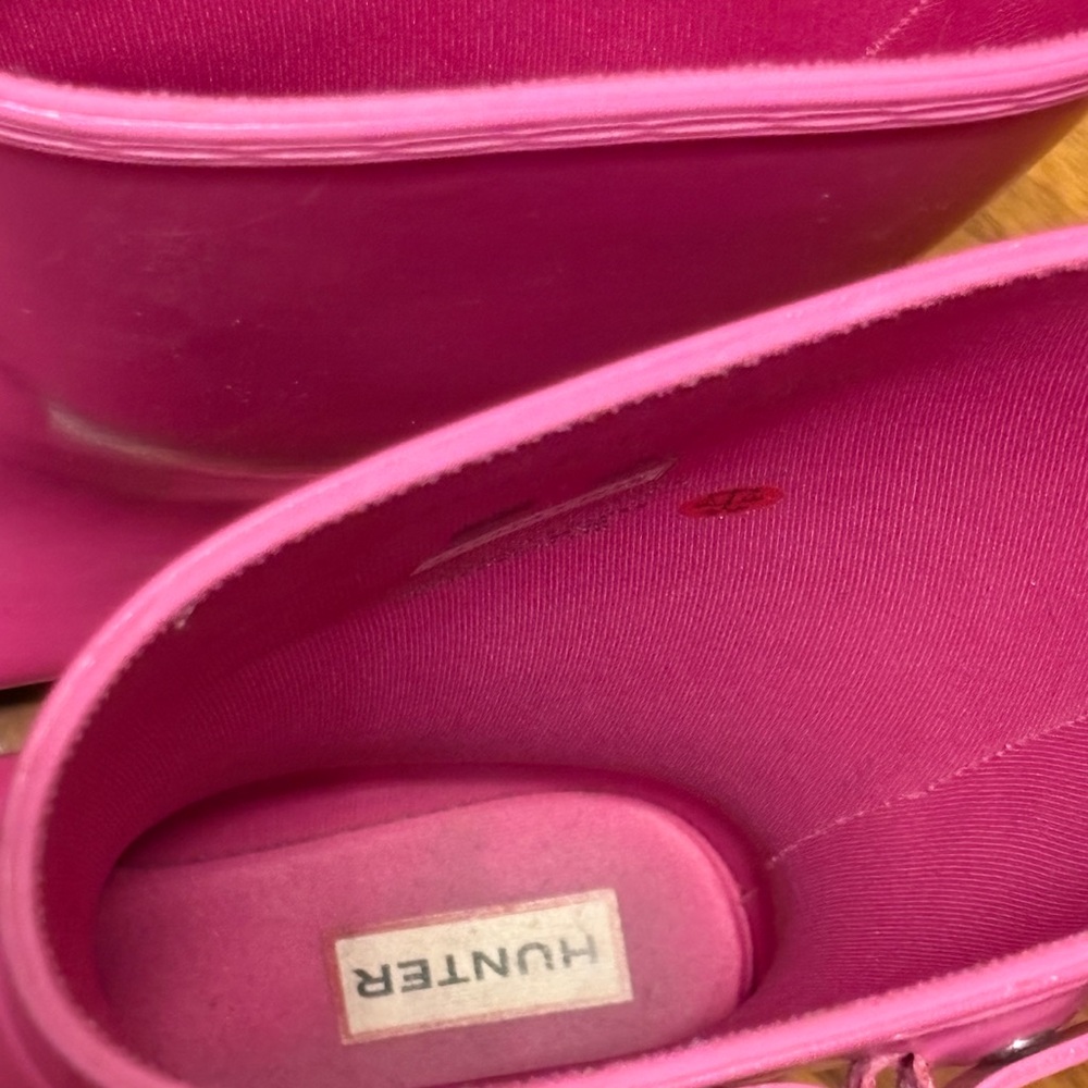Hunter Classic sz 13 UK 32 pink gloss kids rain boots, great pre owned condition - Picture 13 of 17